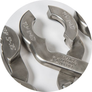 The process vessel pliers maintain a sanitary connection for every process connection.